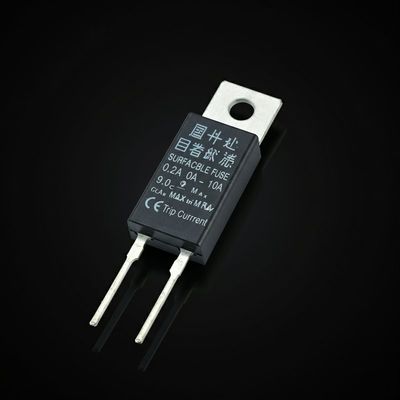 表面マウント リセット可能なシューズ ラジアル 0.2A - 10A 9.0Ω マックス 100A トリップ電流